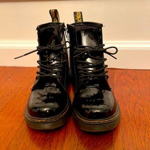 Kids patent leather doc marten boots